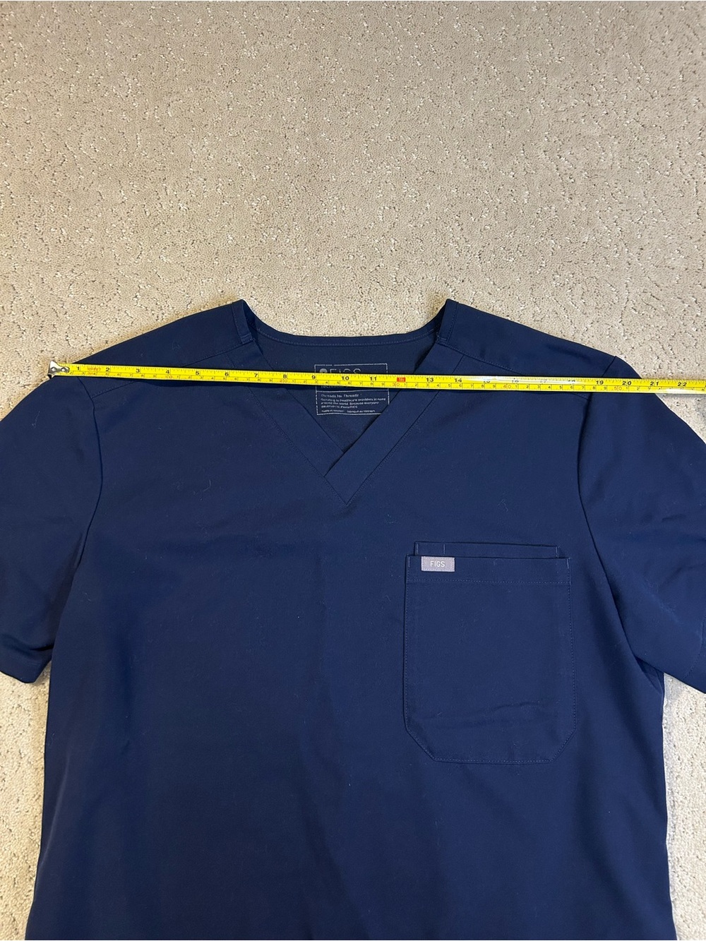 Figs Technical Collection Men's Scrubs Top Size Medium Navy Blue 2 Pocket - Picture 6 of 7